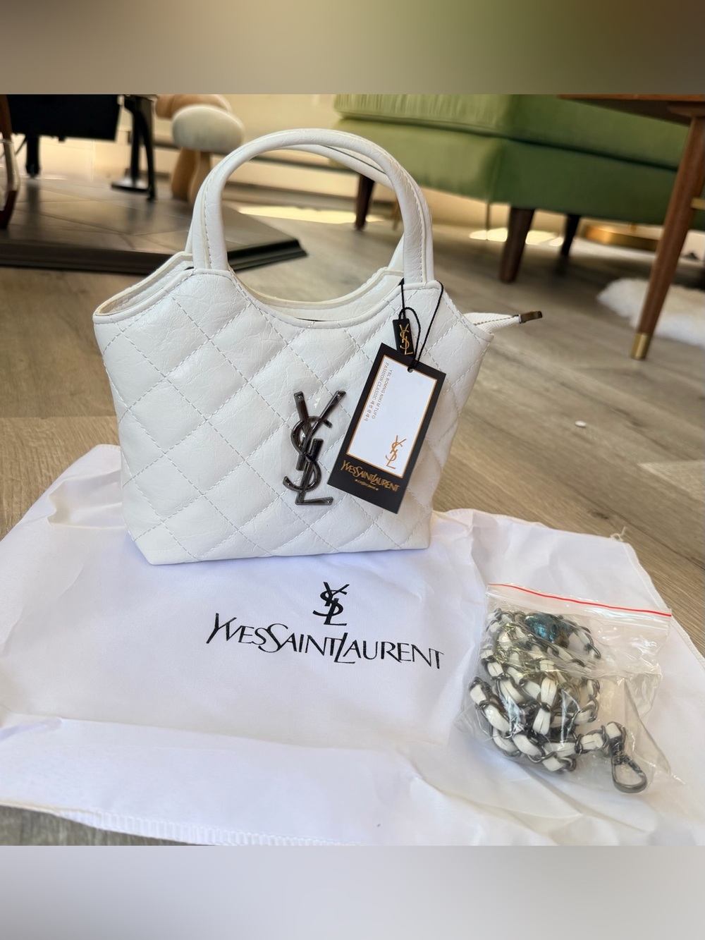 NEW SEALED Source Unknown YSL White PU Leather Niki Medium Tufo Classic Handbag - Picture 3 of 15
